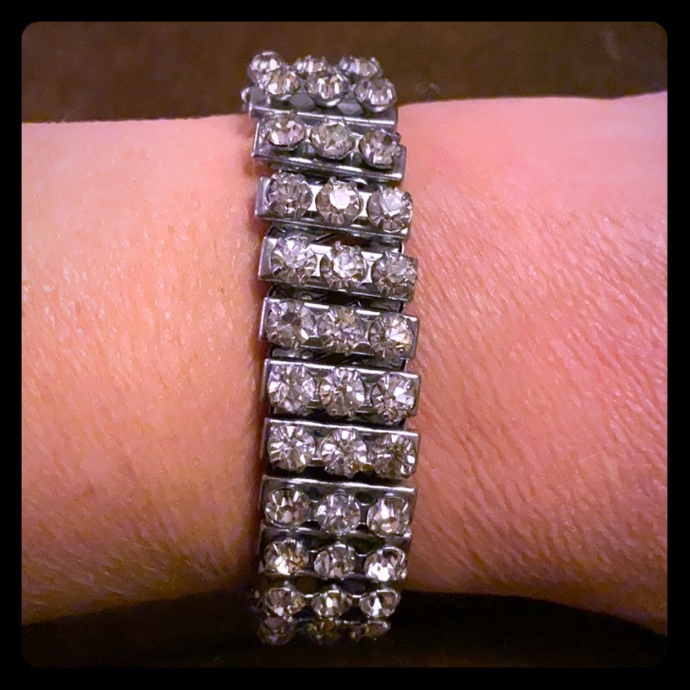 Vintage faux diamond expandable fashion bracelet